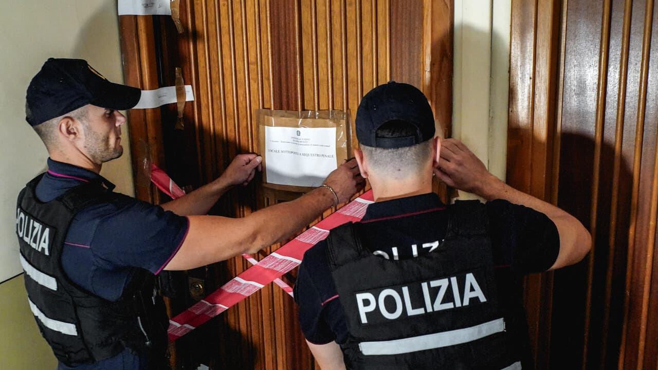 Giallo a Torino, cadavere fatto a pezzi in via Gulli: tre fermati, c'è la confessione